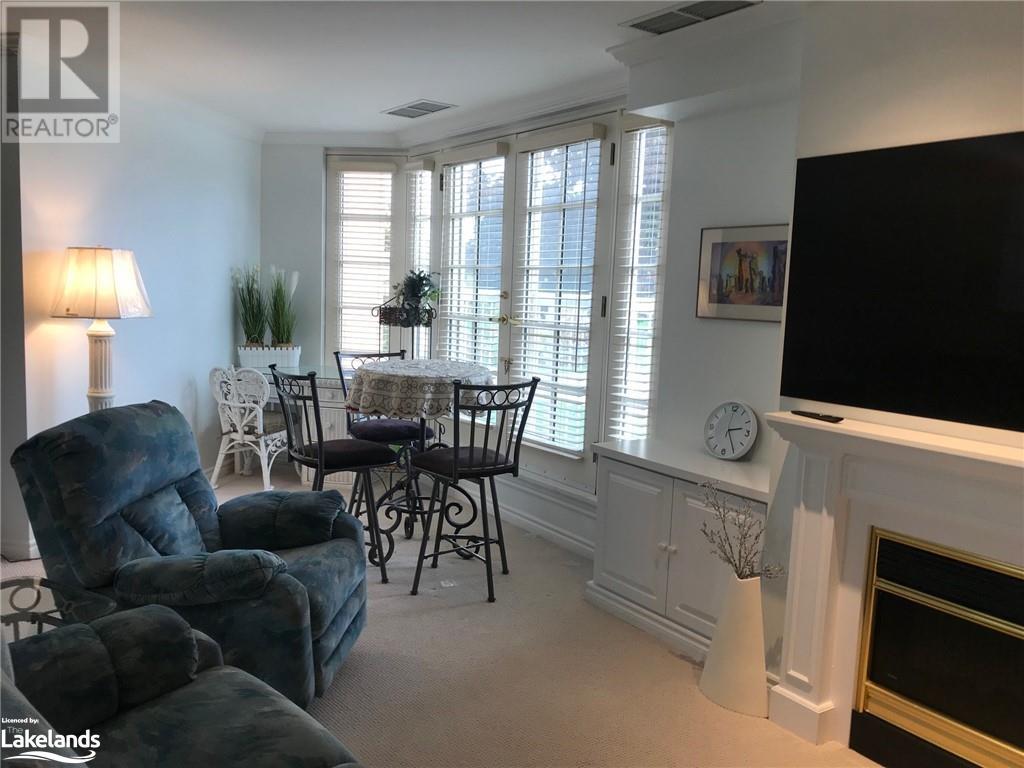 For sale 16 RAGLAN Street Unit 102, Collingwood, Ontario L9Y4Y2 40514354 REALTOR.ca