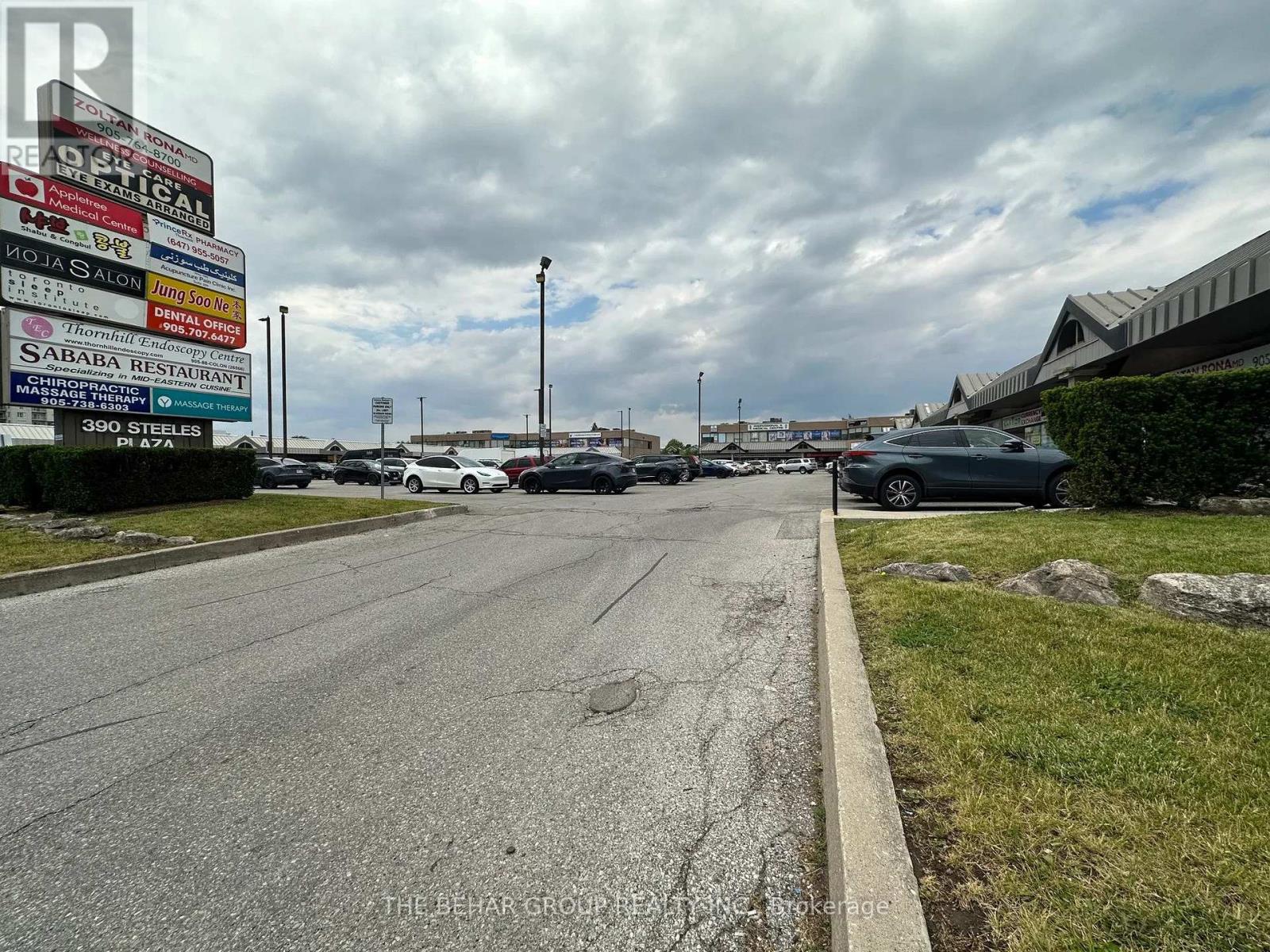 For lease: #200 -390 STEELES AVE W, Vaughan, Ontario L4J6X3 