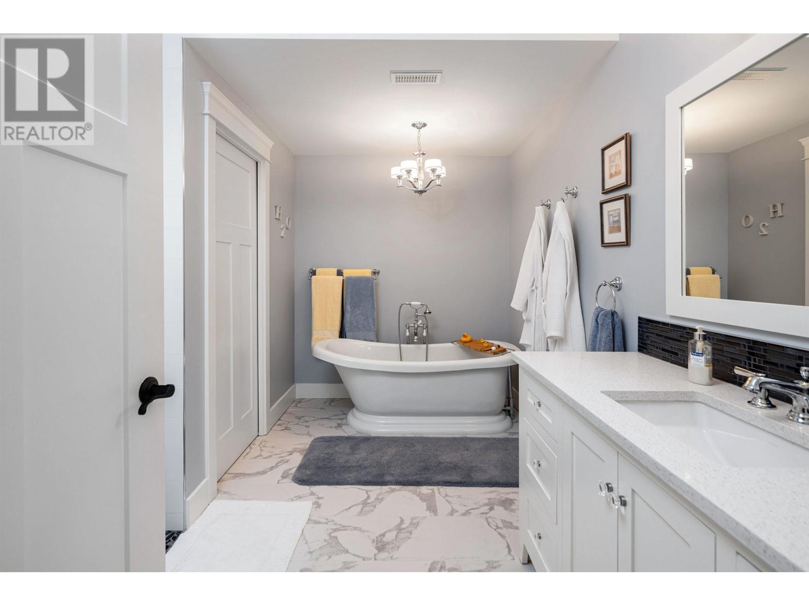 For sale 4825 BELCARRA BAY ROAD, Belcarra, British Columbia V3H4N4