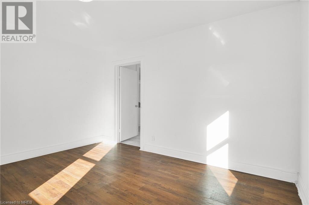 For sale 11 BROADWAY Avenue, Brockville, Ontario K6V1T9 40516313