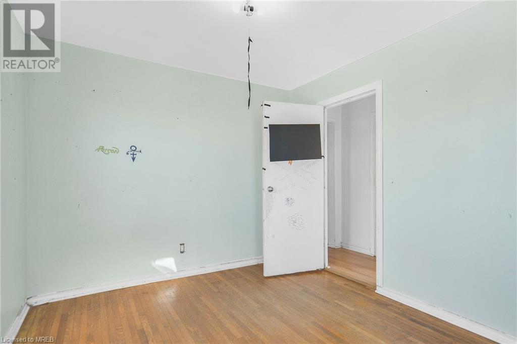 For sale 11 BROADWAY Avenue, Brockville, Ontario K6V1T9 40516313