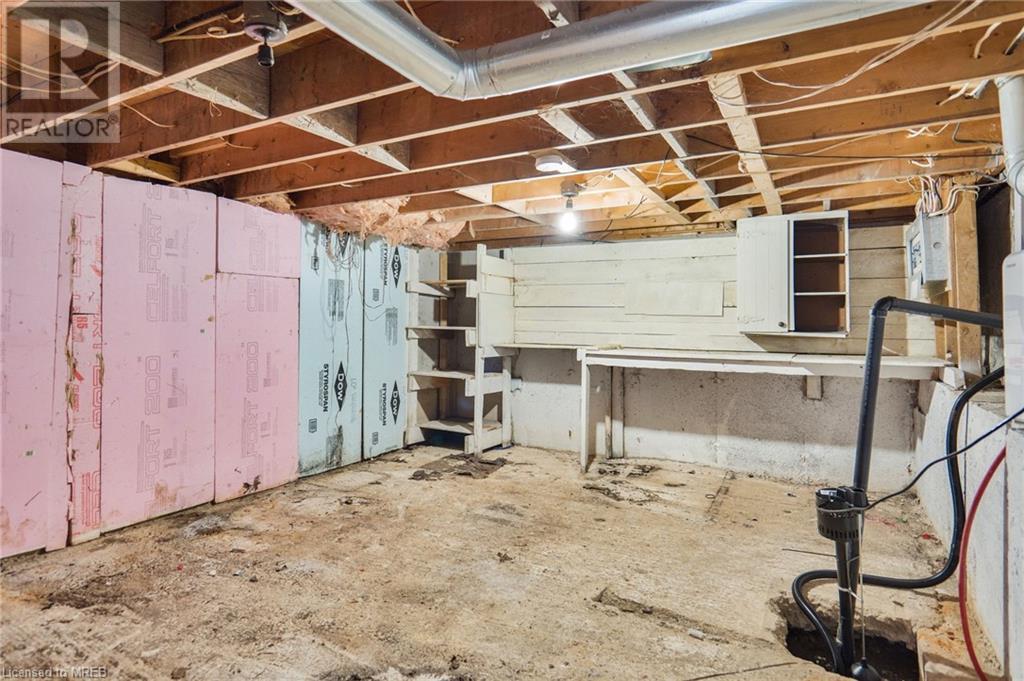 For sale 11 BROADWAY Avenue, Brockville, Ontario K6V1T9 40516313