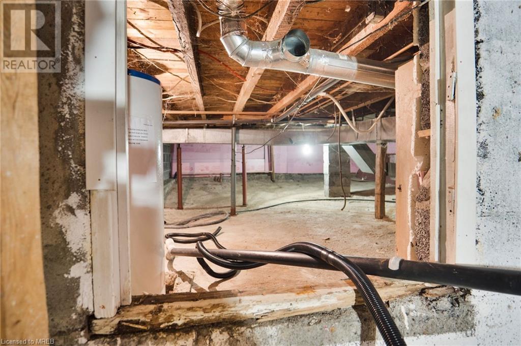 For sale 11 BROADWAY Avenue, Brockville, Ontario K6V1T9 40516313