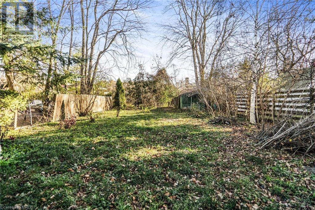 For sale 11 BROADWAY Avenue, Brockville, Ontario K6V1T9 40516313