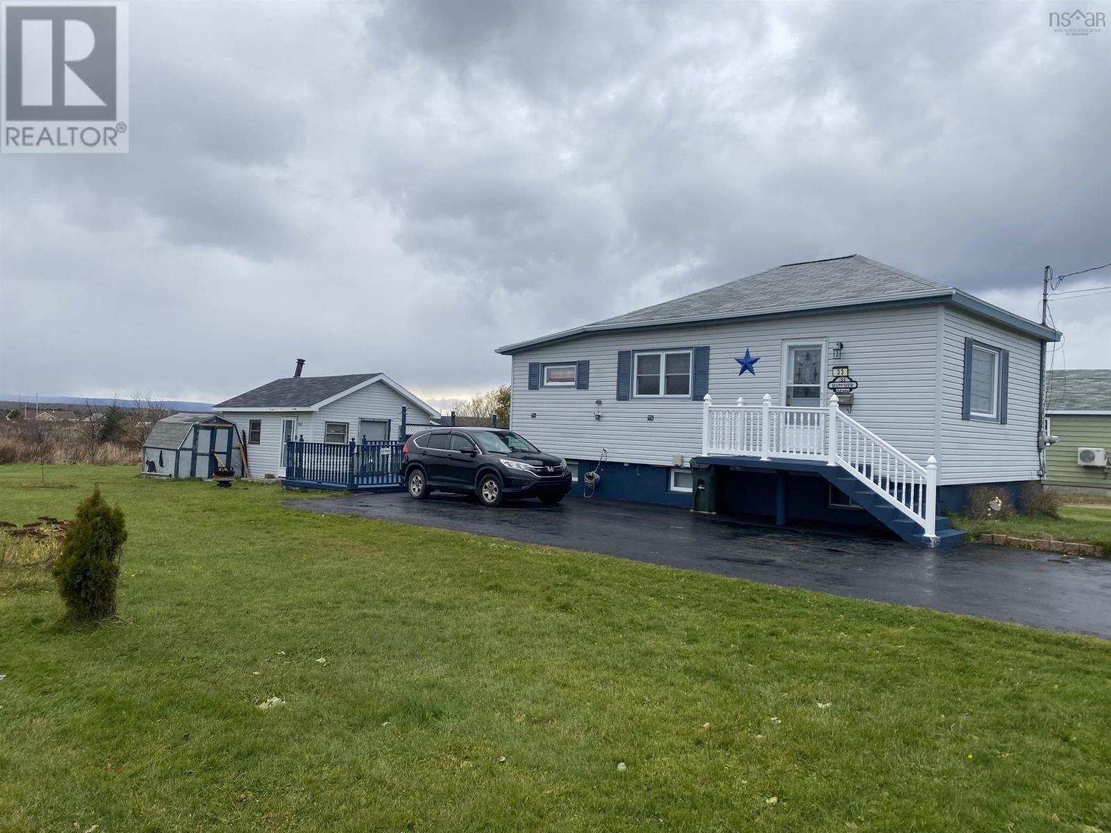 33 Young Street, Sydney Mines, Nova Scotia B1V1V4 REALTOR.ca