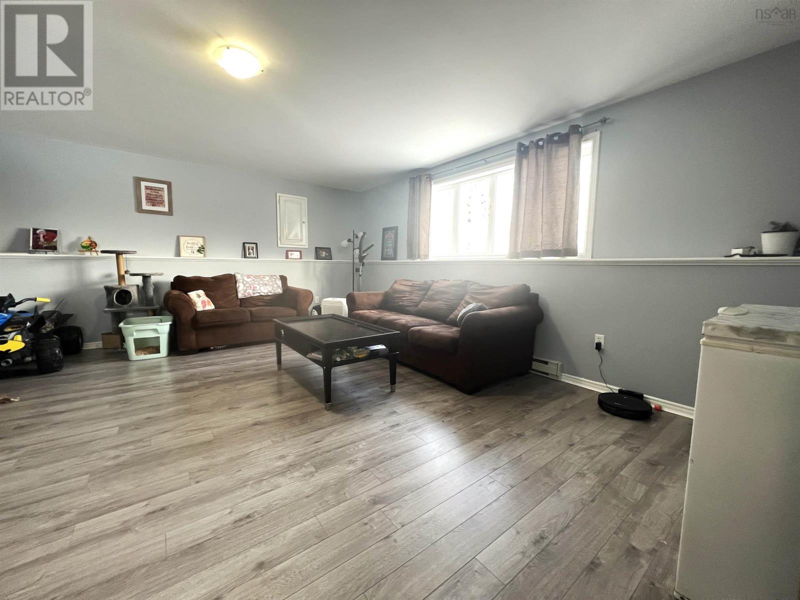 For sale 810 Mae Avenue, Sydney Mines, Nova Scotia B1V3K9 202324629