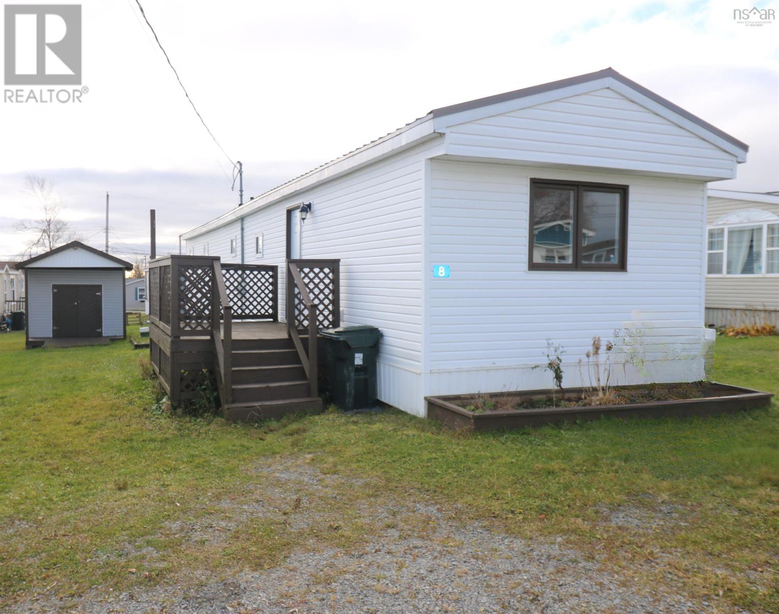 For sale 8 Michael Avenue, Mount Uniacke, Nova Scotia B0N1Z0