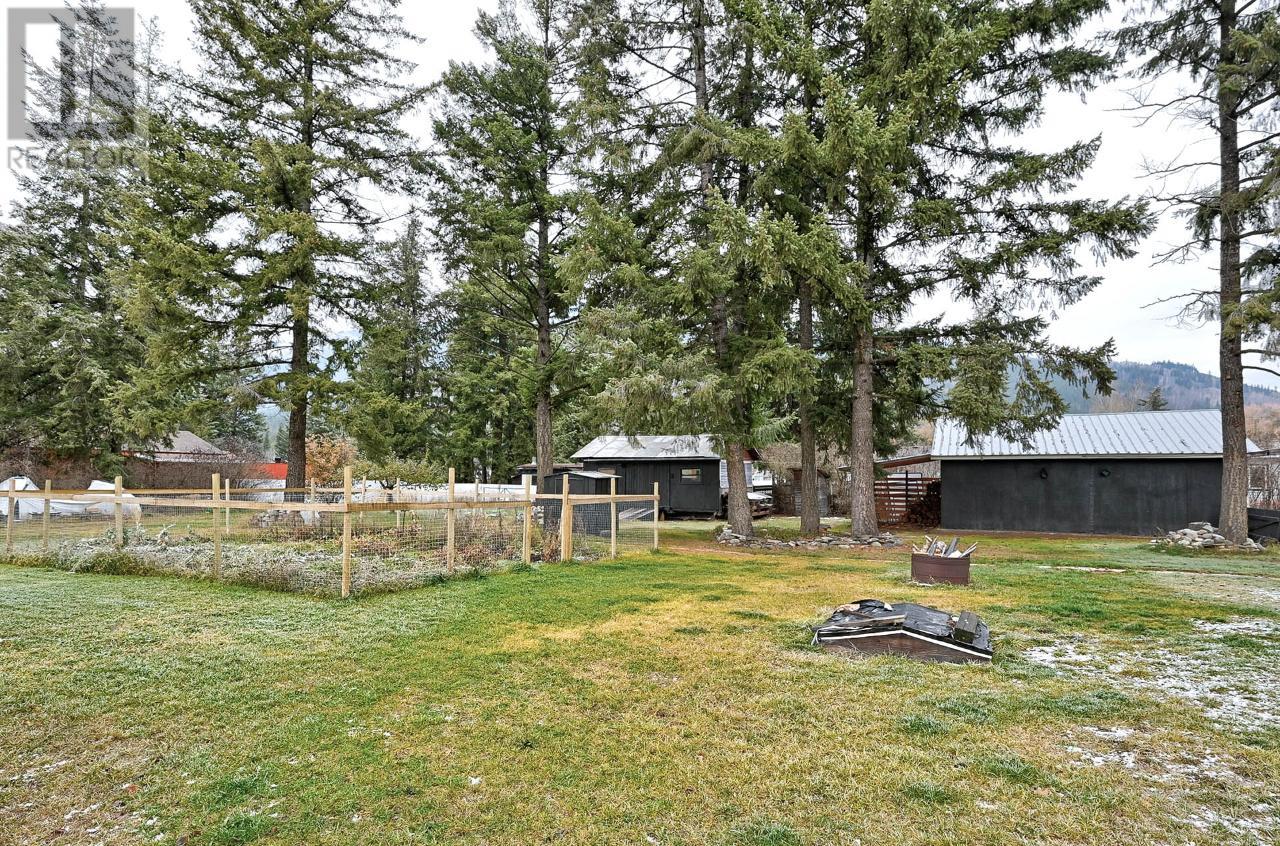 For sale 381 VAVENBY BRIDGE RD, Clearwater, British Columbia 175886