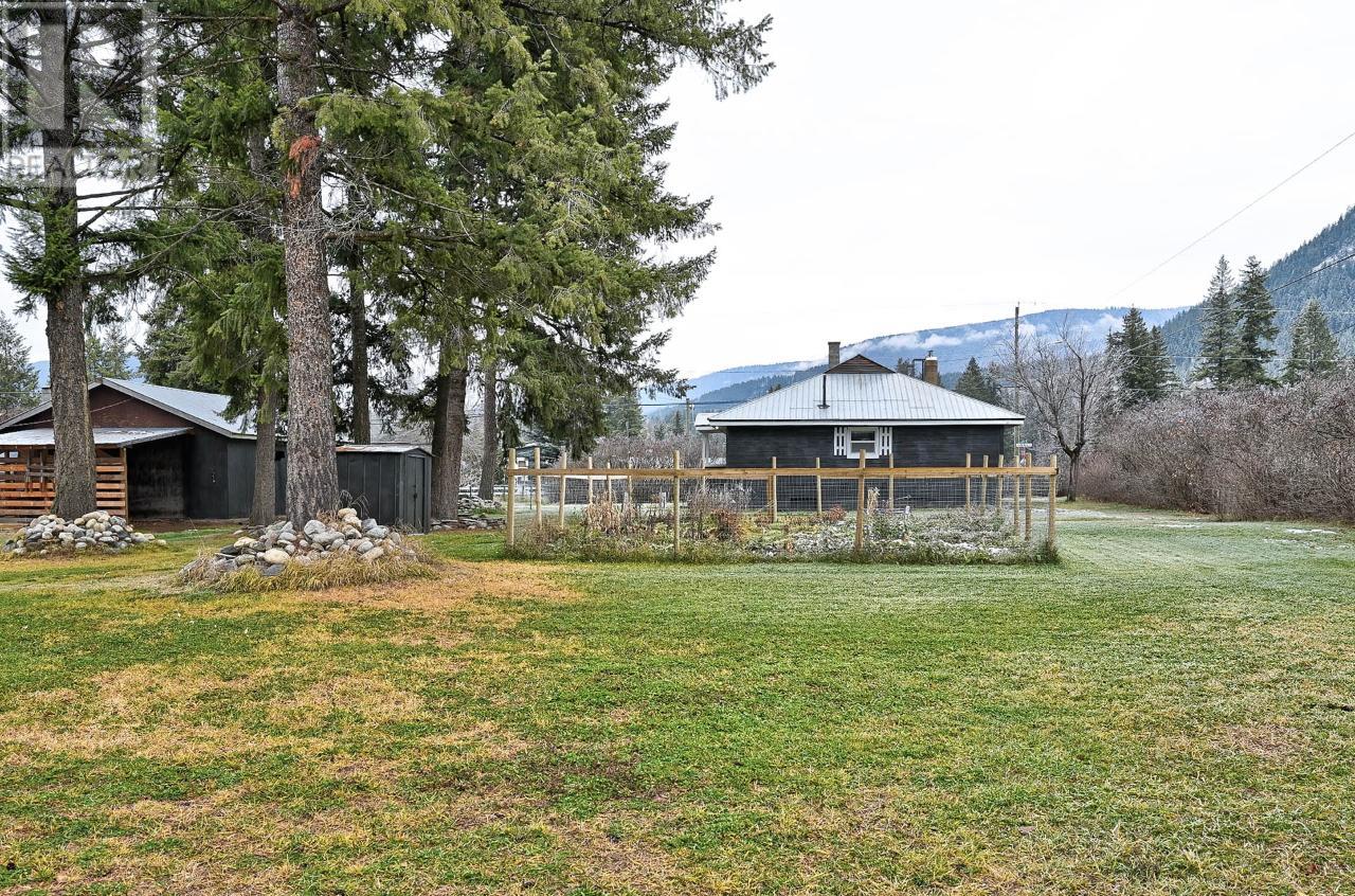 For sale 381 VAVENBY BRIDGE RD, Clearwater, British Columbia 175886