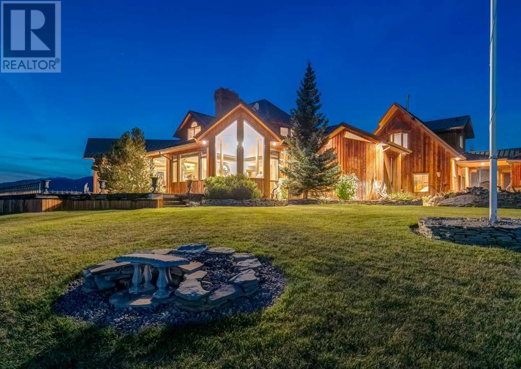 For Sale 2322 HIGHWAY 3 Lundbreck Alberta T0K1H0 A2092372 REALTOR Ca   A2092372 8 