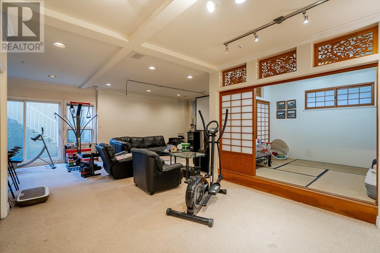 For sale 4723 PUGET DRIVE, Vancouver, British Columbia V6L2W2