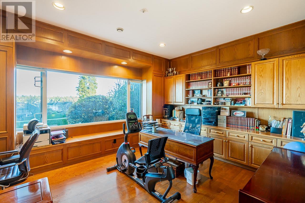 For sale 4723 PUGET DRIVE, Vancouver, British Columbia V6L2W2