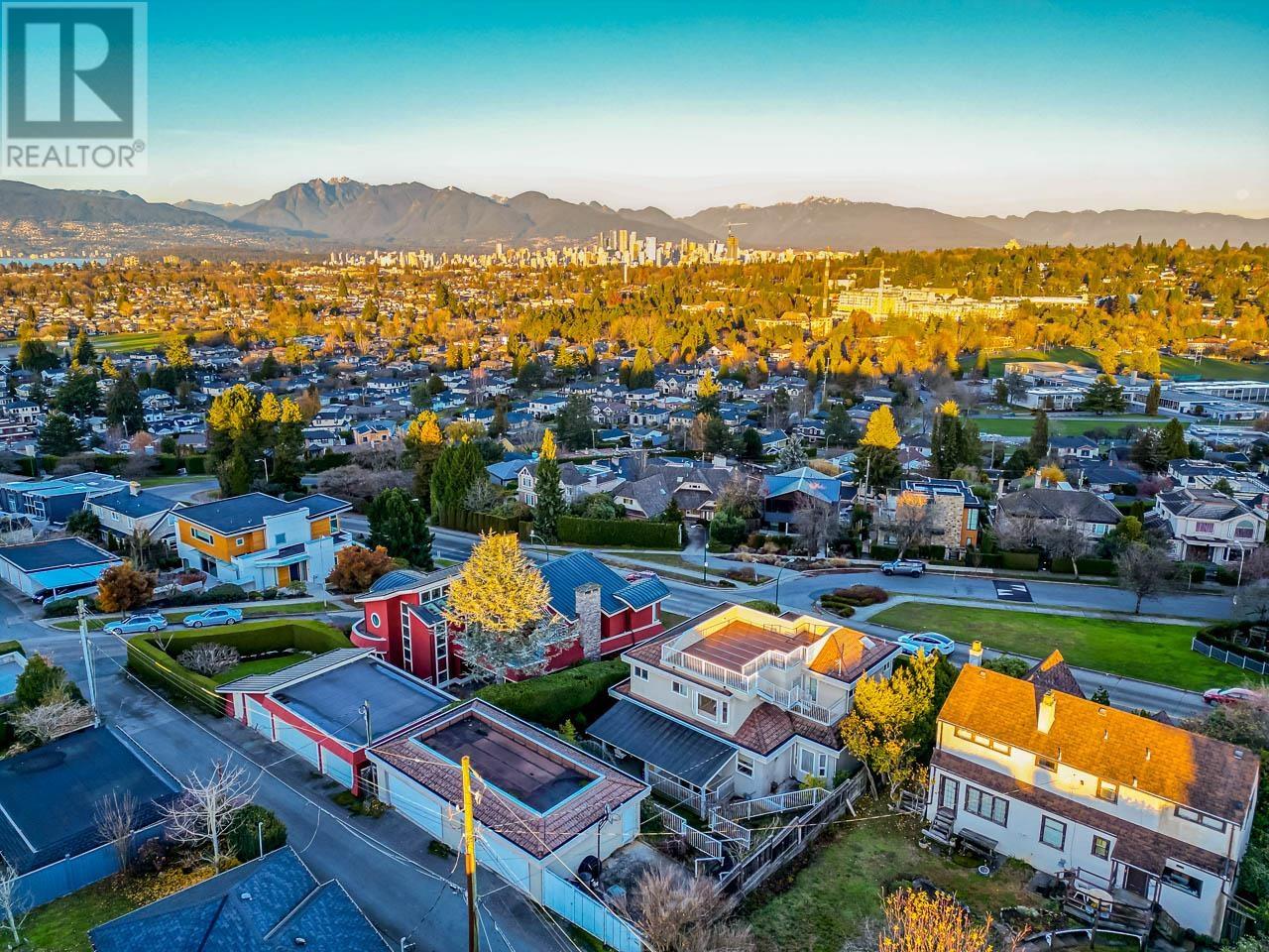 For sale 4723 PUGET DRIVE, Vancouver, British Columbia V6L2W2