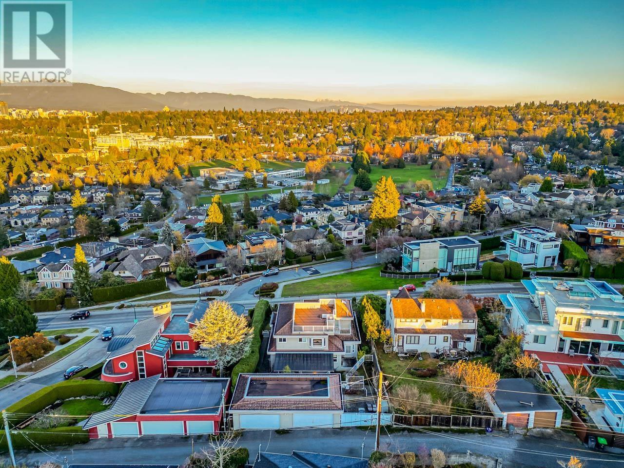 For sale 4723 PUGET DRIVE, Vancouver, British Columbia V6L2W2