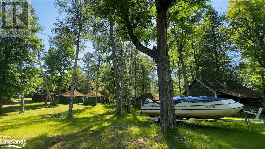 For sale 1005 MURRAYS Road, Haliburton, Ontario K0M1S0 40517492