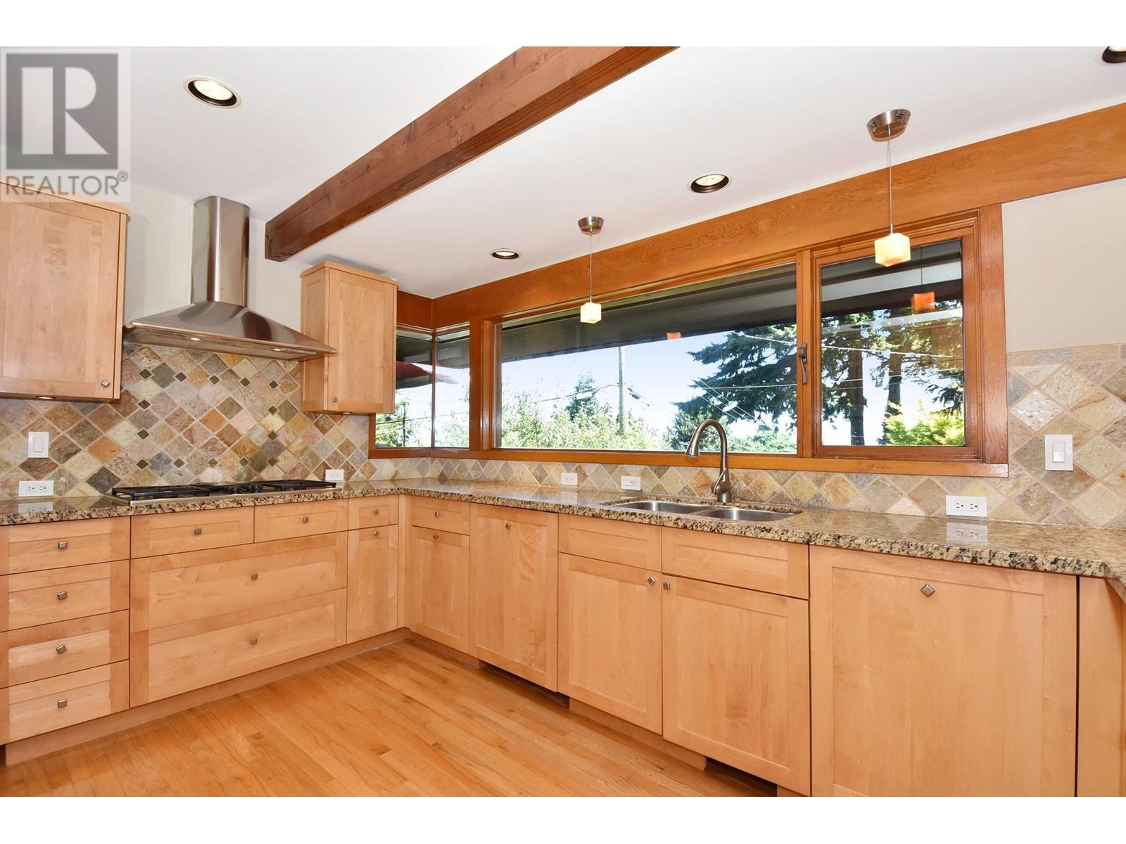 For sale 4635 DRUMMOND DRIVE, Vancouver, British Columbia V6R1E8