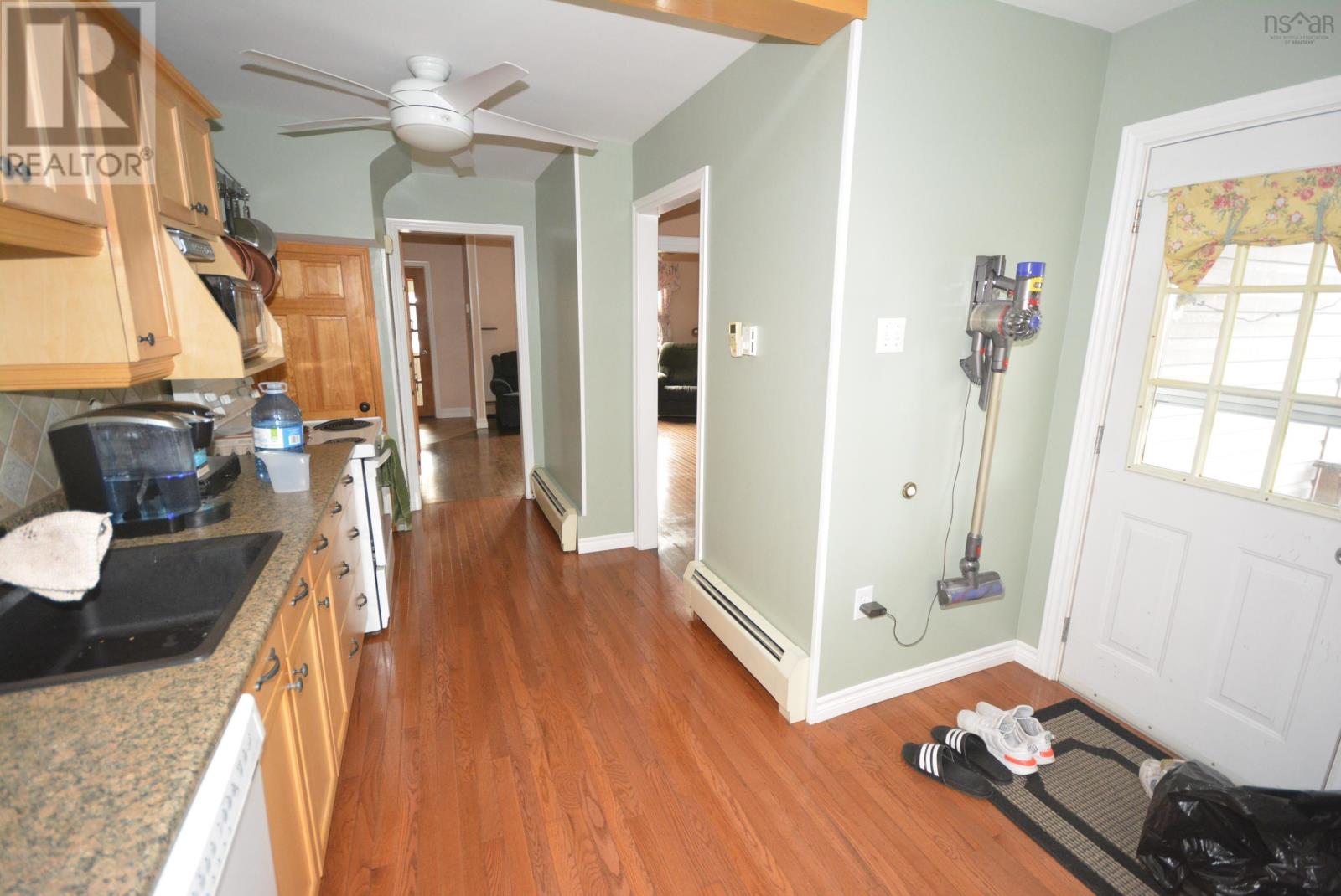 For sale 6347 Summit Street, Halifax, Nova Scotia B3L1R8 202323867