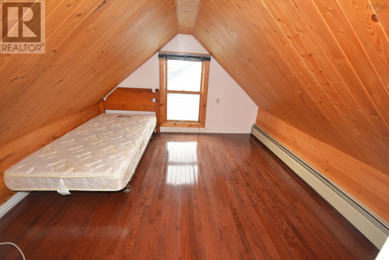 For sale 6347 Summit Street, Halifax, Nova Scotia B3L1R8 202323867