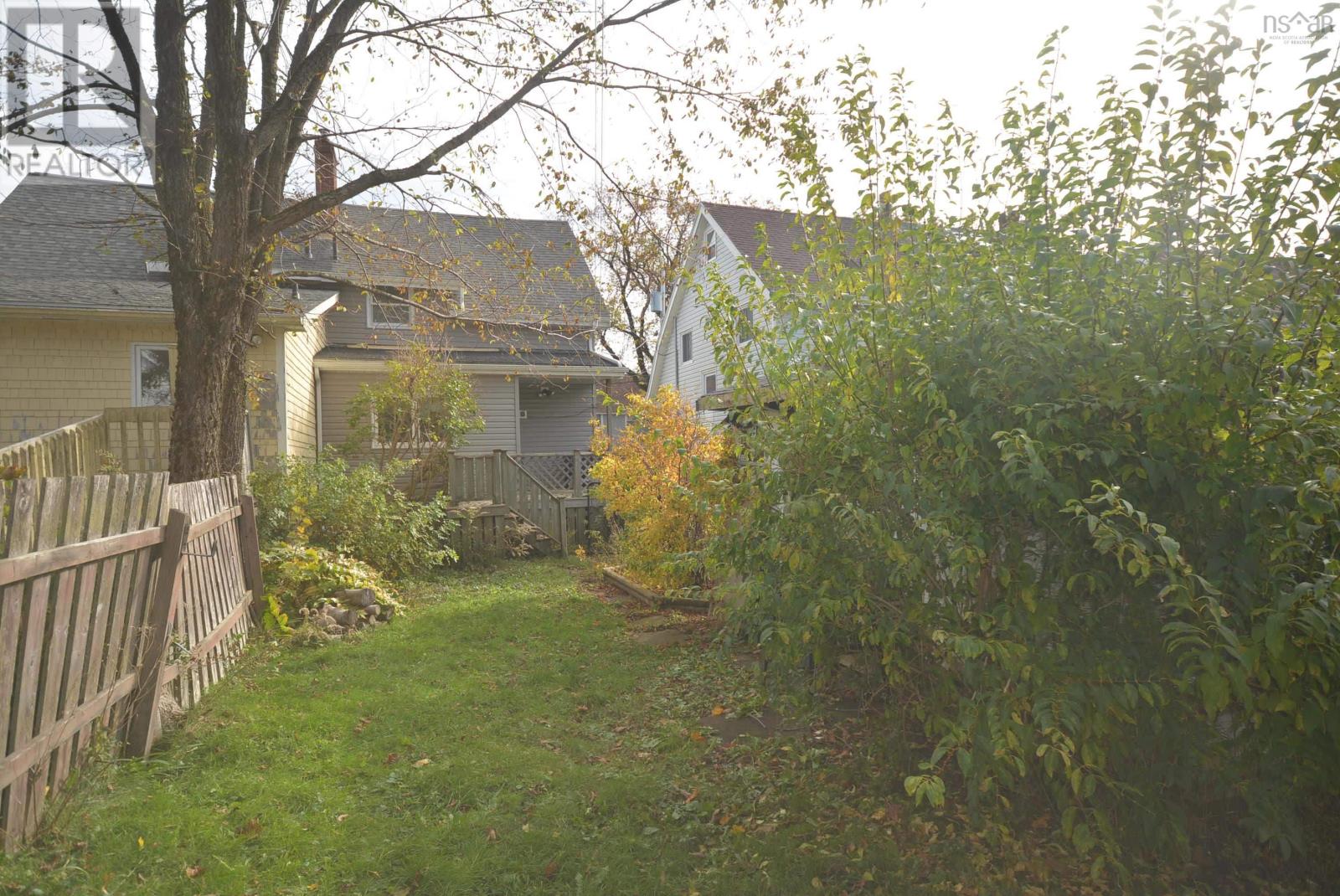 For sale 6347 Summit Street, Halifax, Nova Scotia B3L1R8 202323867