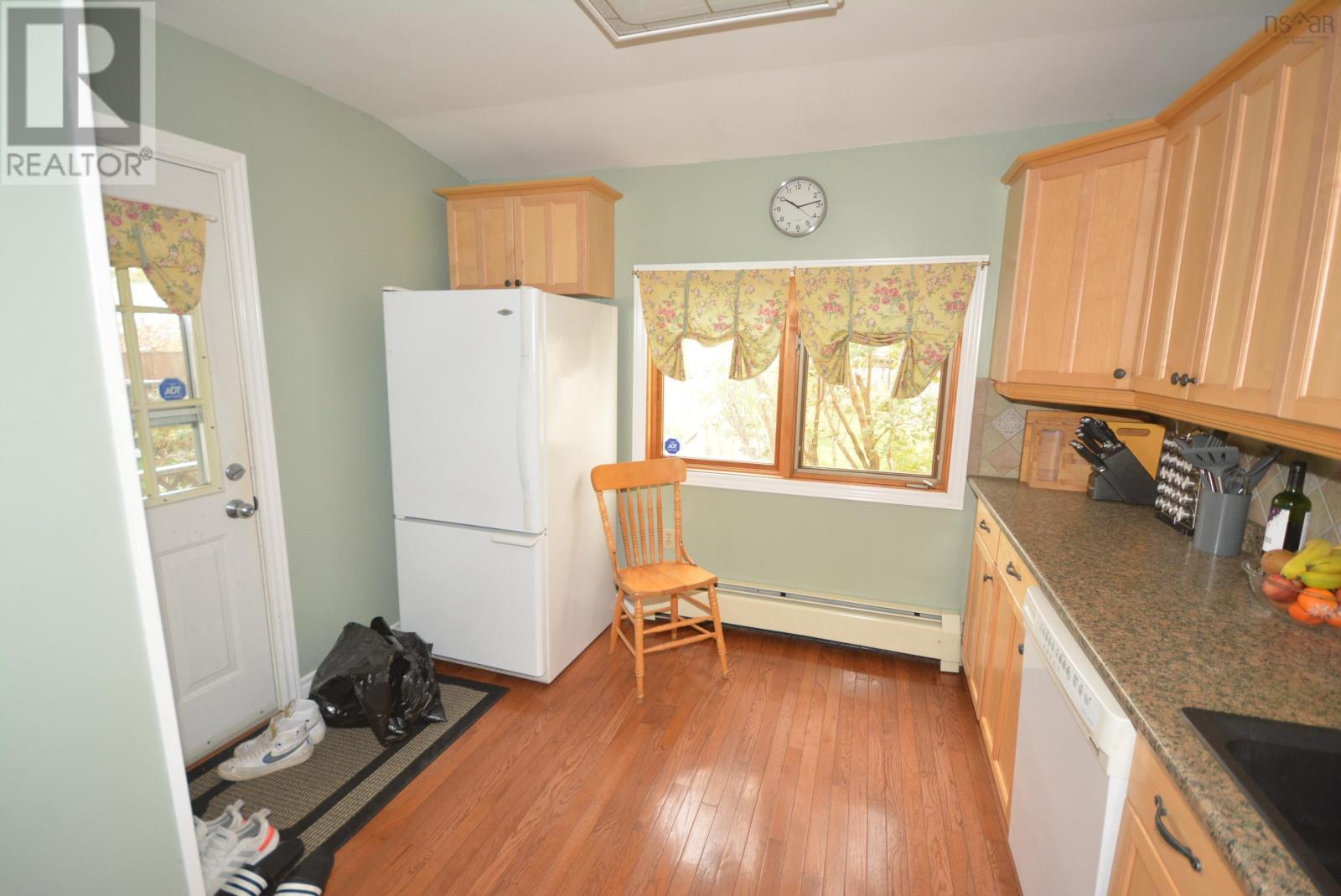 For sale 6347 Summit Street, Halifax, Nova Scotia B3L1R8 202323867