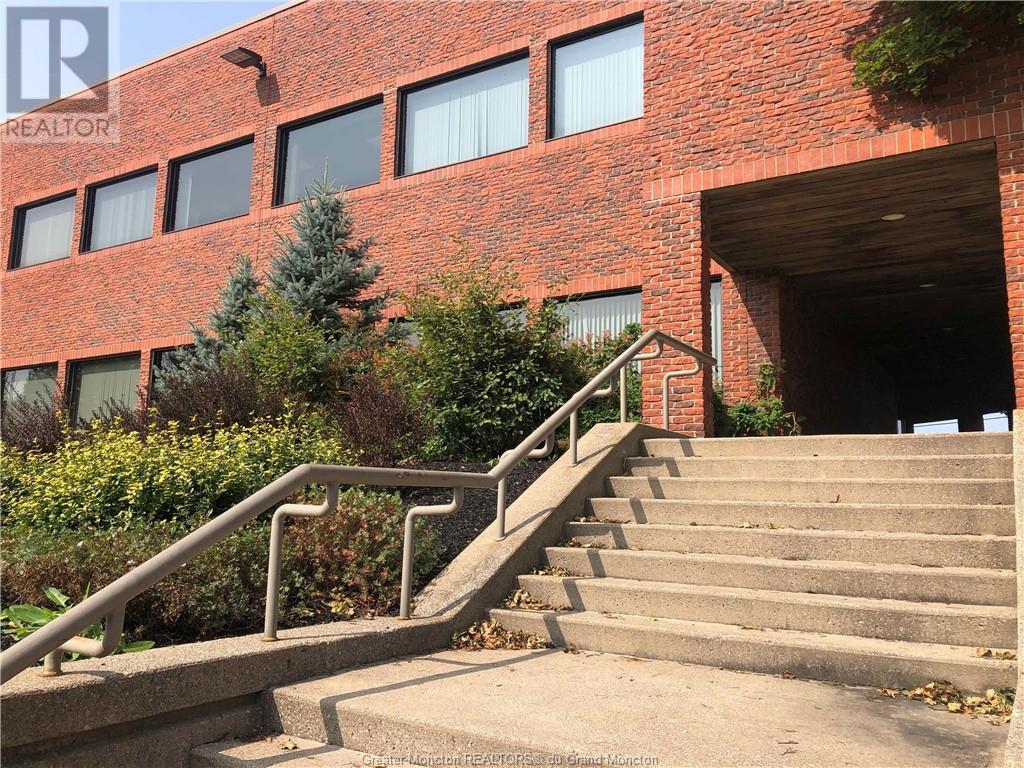 For sale 1010 St BLVD, Moncton, New Brunswick E1E4R5 M155789