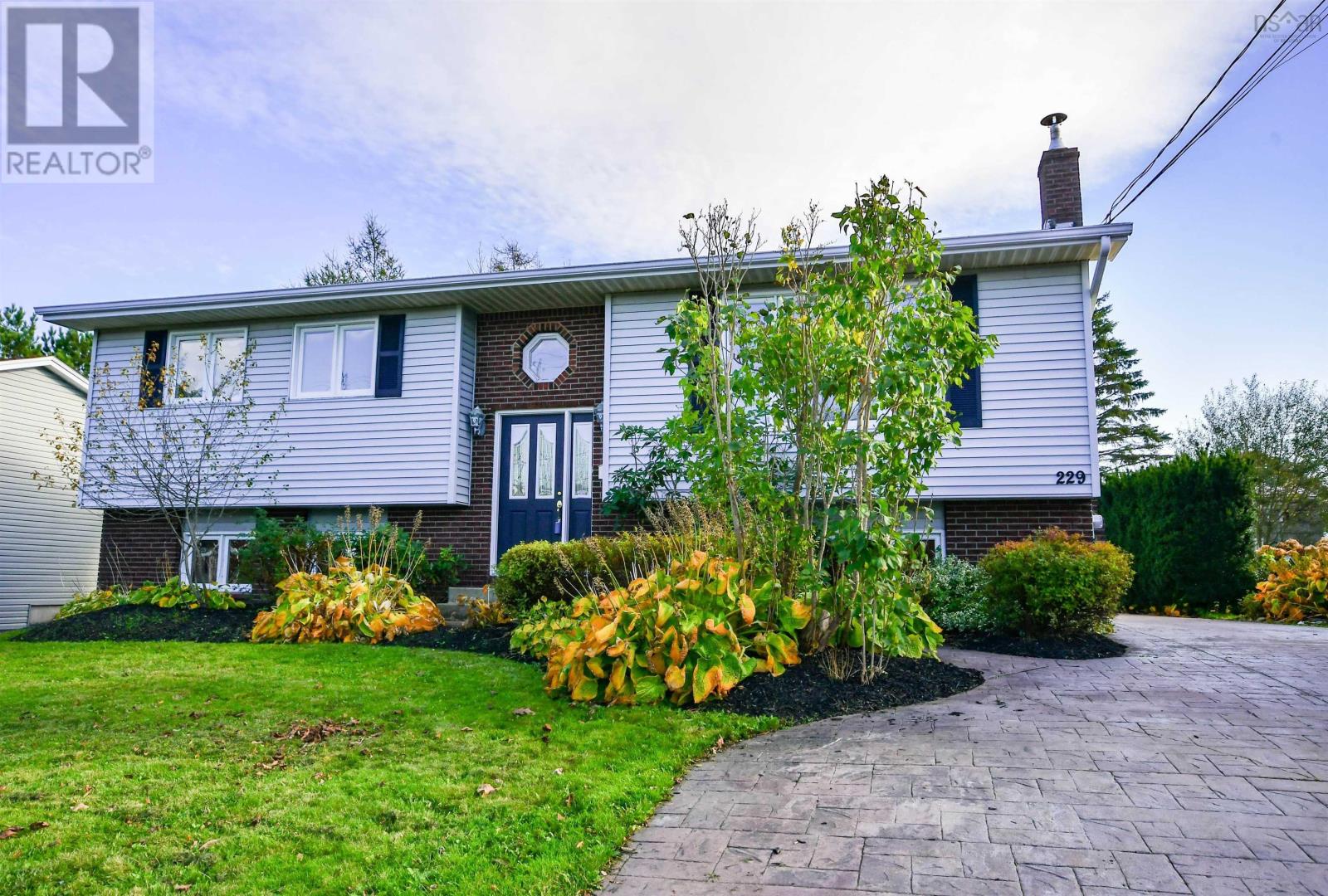 229 Mount Edward Road, Dartmouth, Nova Scotia B2W3L4 REALTOR.ca