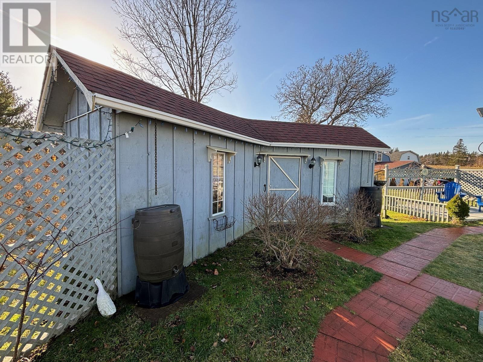 For sale 2176 Highway 334, Upper Wedgeport, Nova Scotia B0W3P0