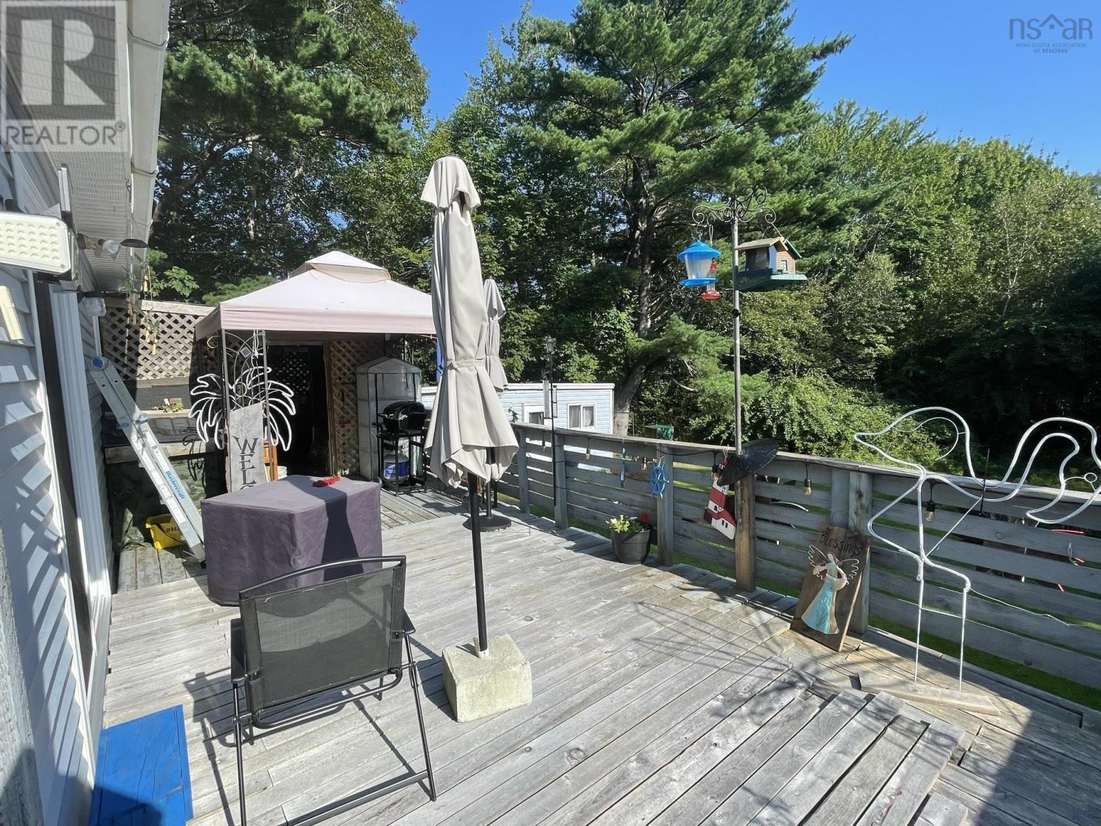 For sale 18 HILL CREST Avenue, Brooklyn, Nova Scotia B0J1H0