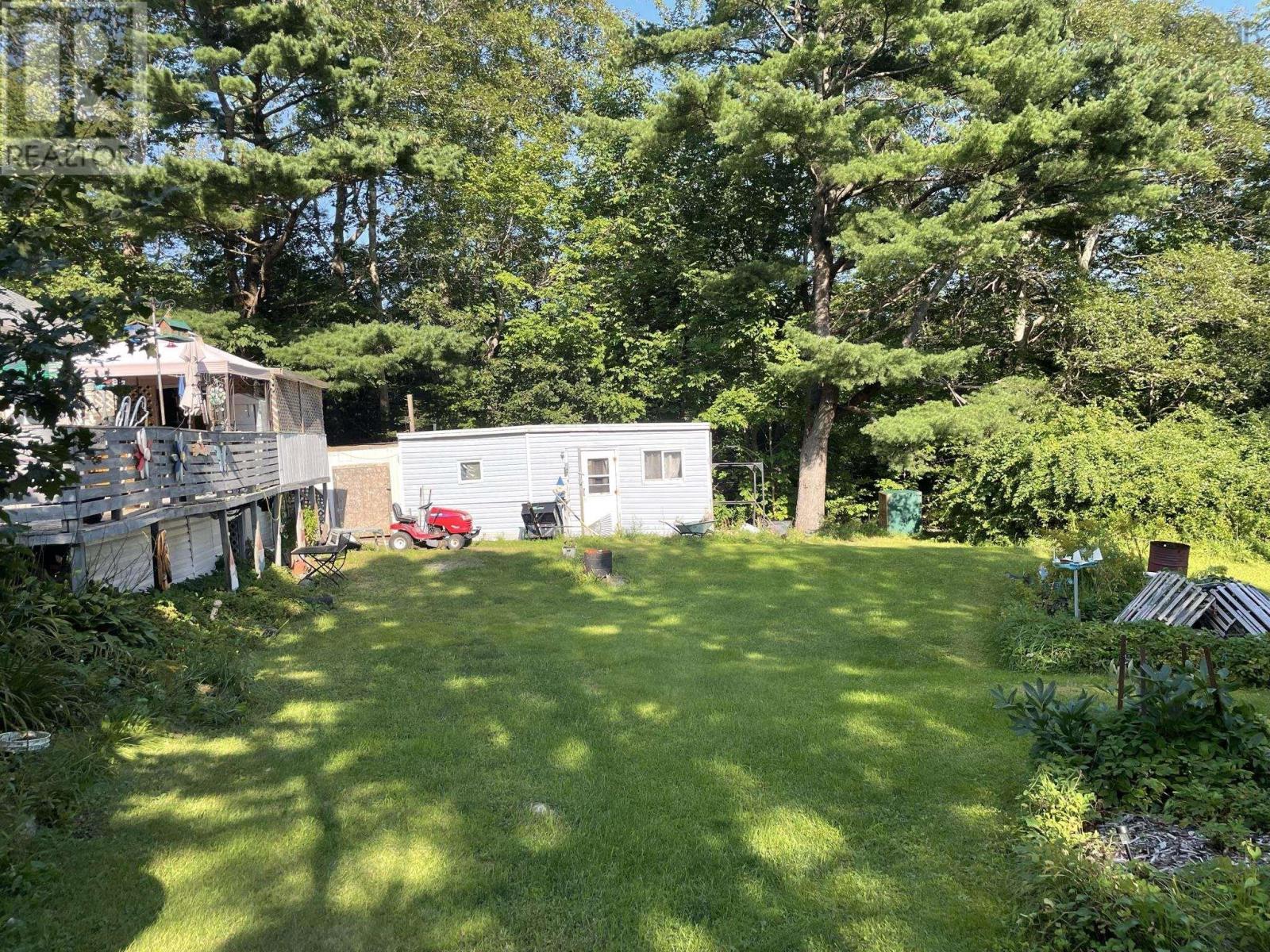 For sale 18 HILL CREST Avenue, Brooklyn, Nova Scotia B0J1H0