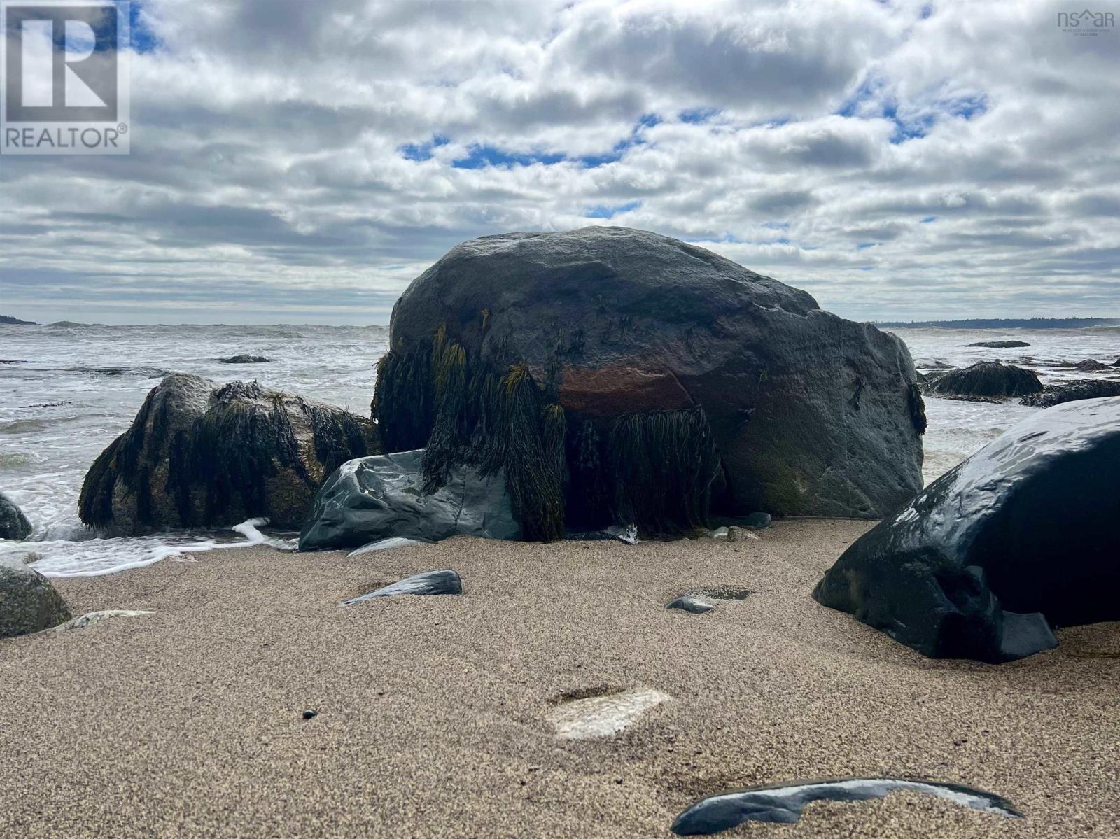 For sale Lot Upper Kingsburg Road, Upper Kingsburg, Nova Scotia B0J2X0