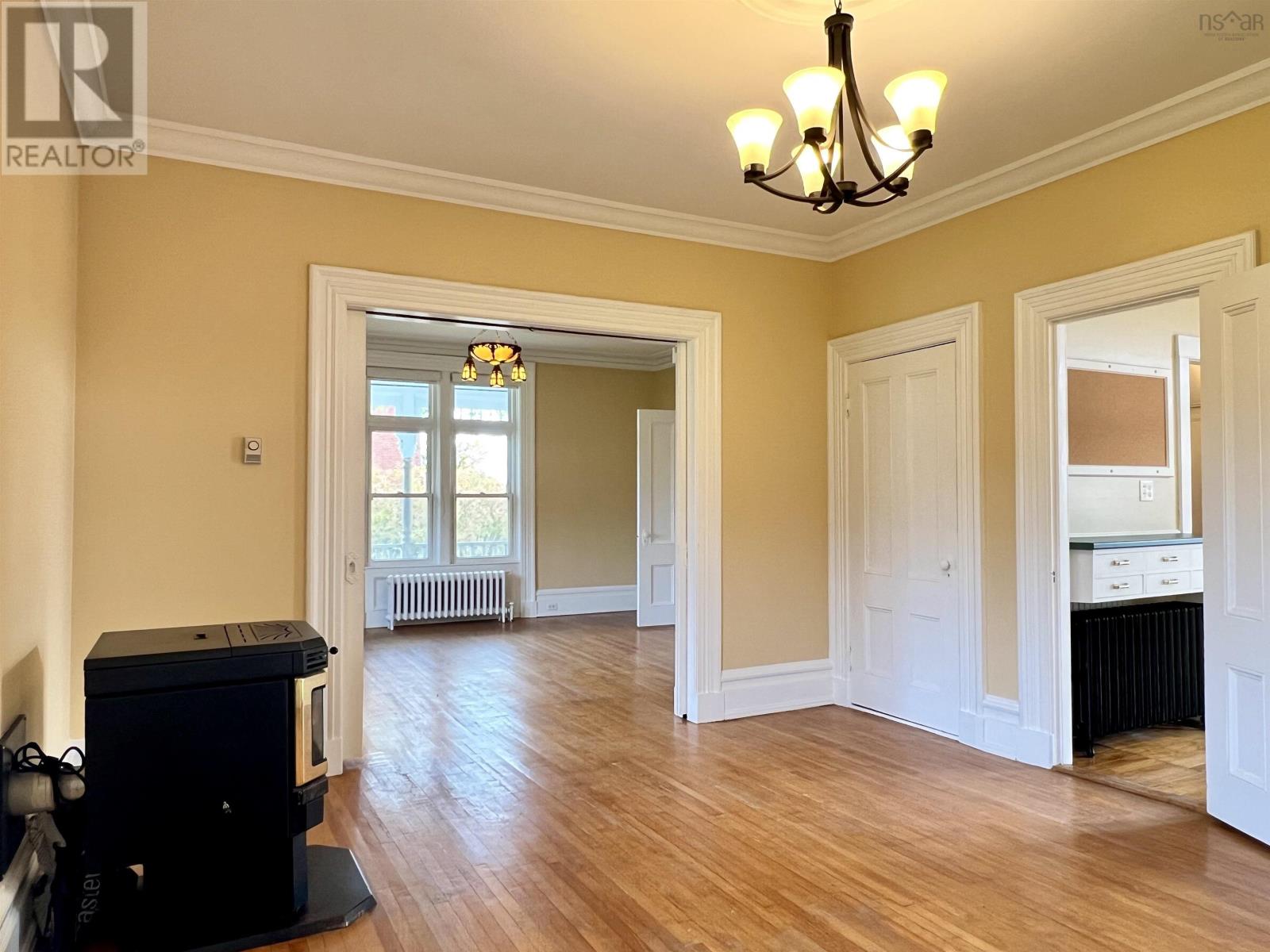 For sale 25 West Cottage Street, Pictou, Nova Scotia B0K1H0