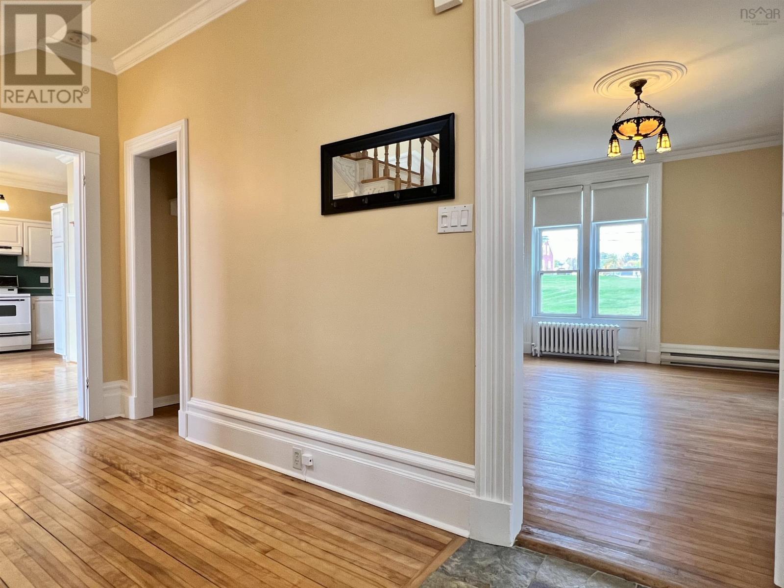 For sale 25 West Cottage Street, Pictou, Nova Scotia B0K1H0