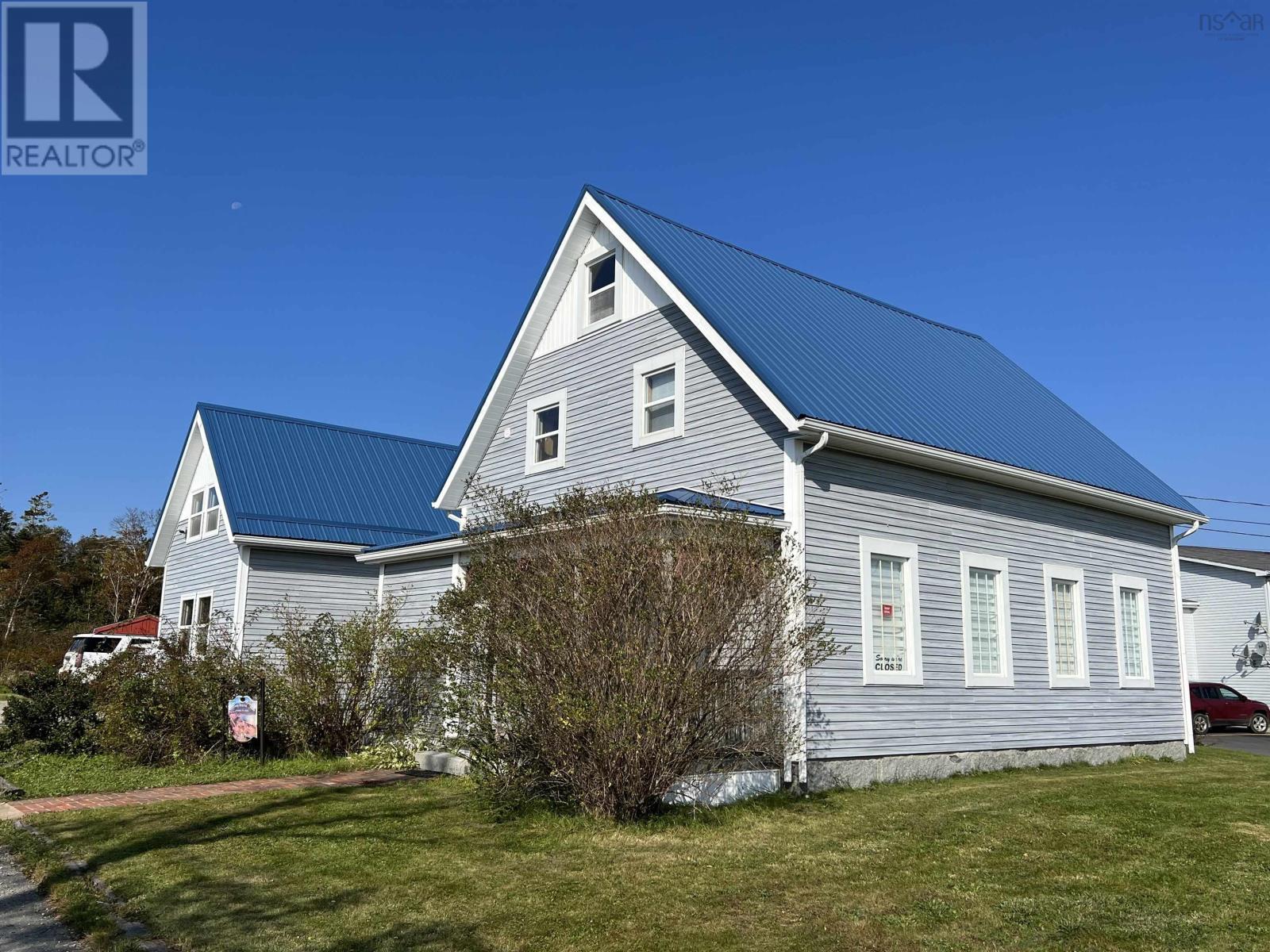 For sale 3482 Highway 335, Barrington Passage, Nova Scotia B0W1G0