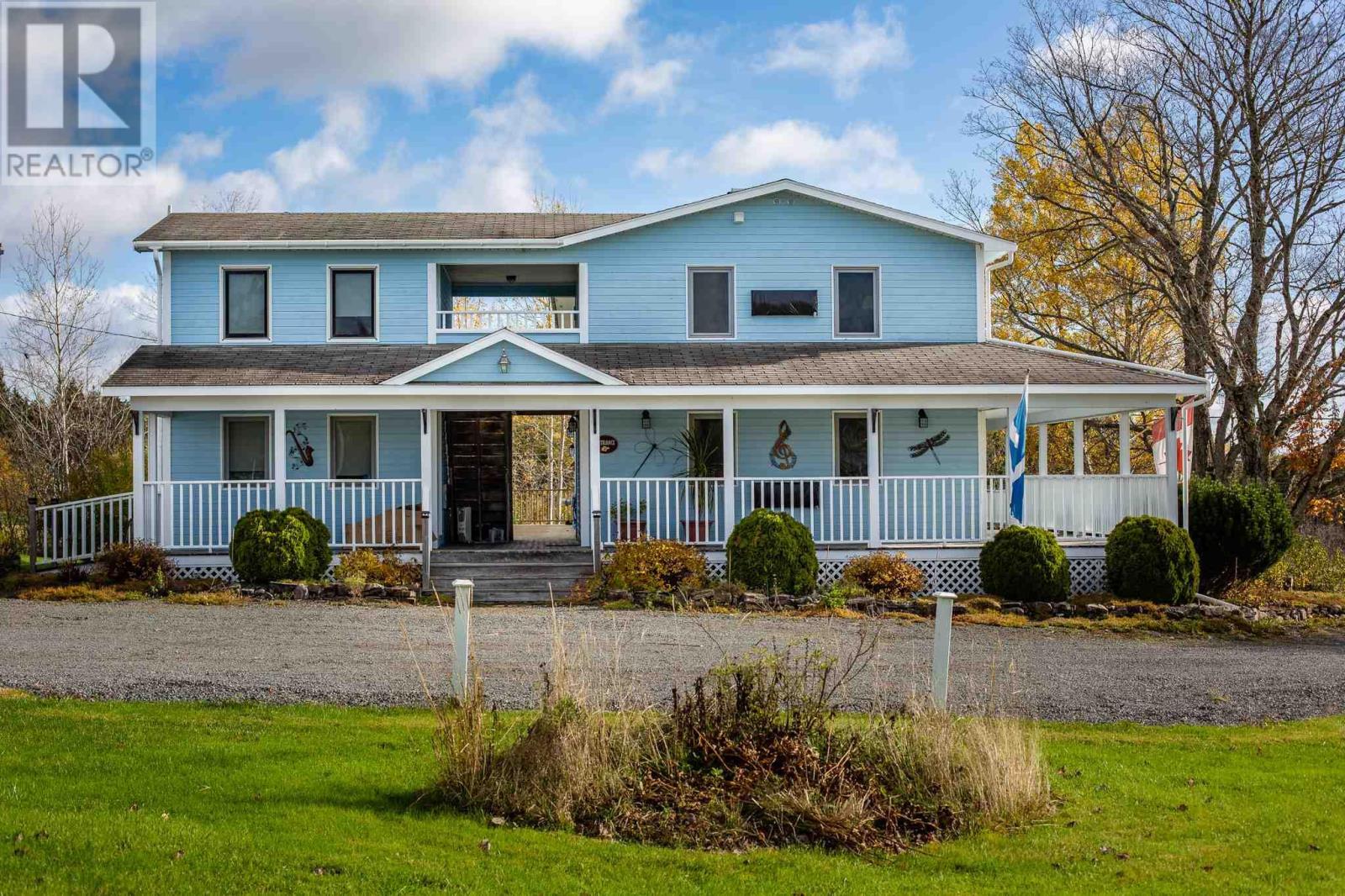 For sale 1817 Highway 205, Baddeck, Baddeck Bay, Nova Scotia B0E1B0
