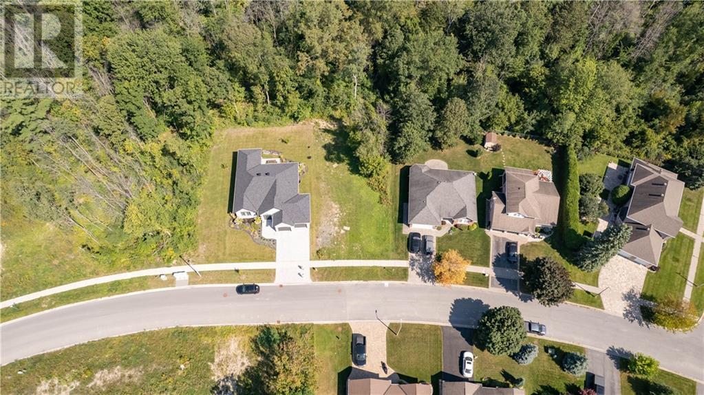 For sale 1265 RIVERDALE AVENUE, Cornwall, Ontario K6J0B7 1371144 REALTOR.ca