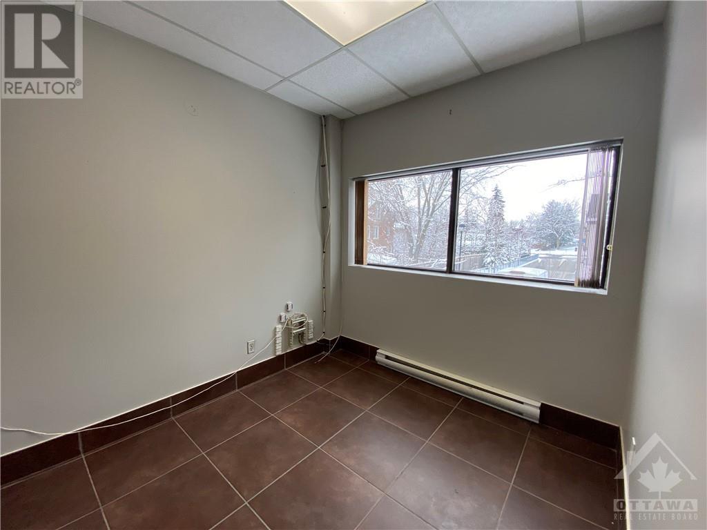 For lease 139 GREENBANK ROAD UNIT206, Ottawa, Ontario K2H9A5