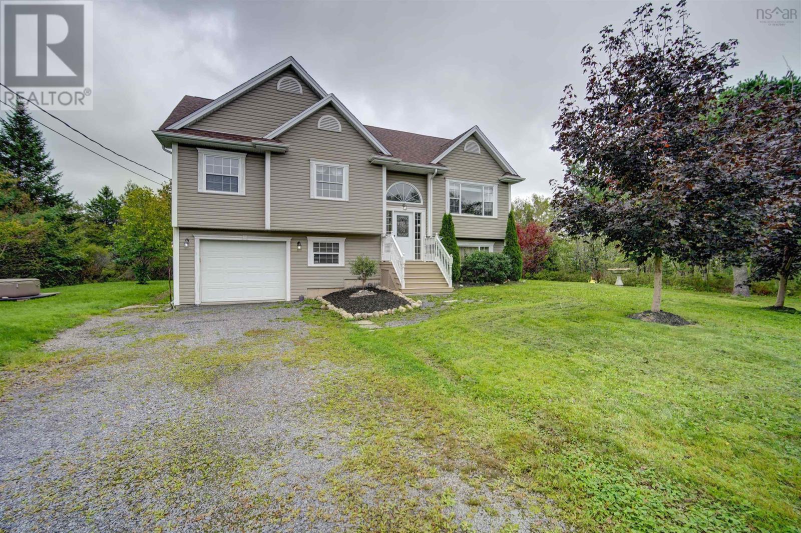 20 Bramsbury Lane, Stillwater Lake, Nova Scotia B3Z3Z6 REALTOR.ca