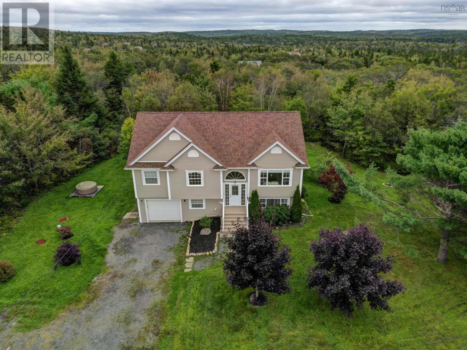 20 Bramsbury Lane, Stillwater Lake, Nova Scotia B3Z3Z6 REALTOR.ca