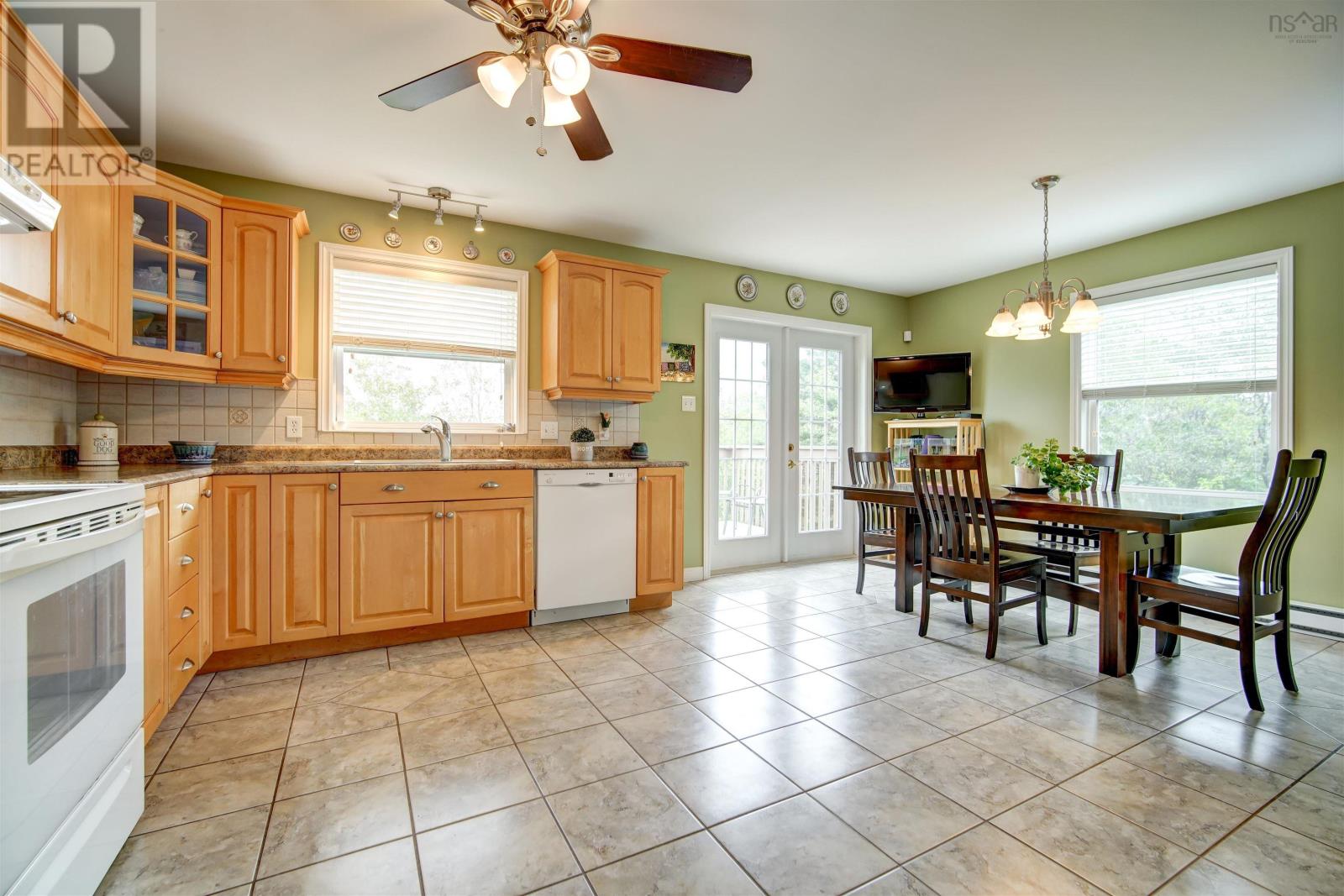 For sale 20 Bramsbury Lane, Stillwater Lake, Nova Scotia B3Z3Z6 202320038 REALTOR.ca