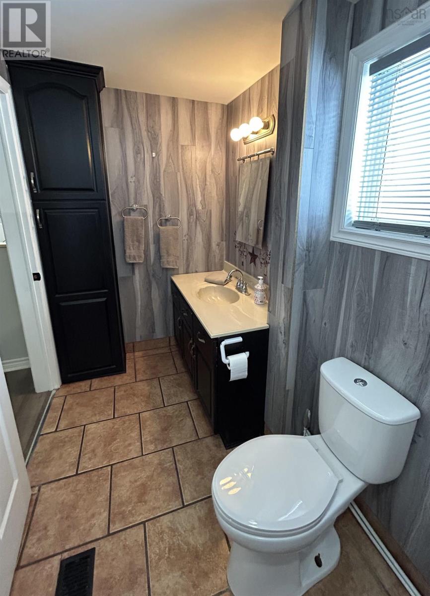 For sale 171 Willow Street, Hants Border, Nova Scotia B0P1P0