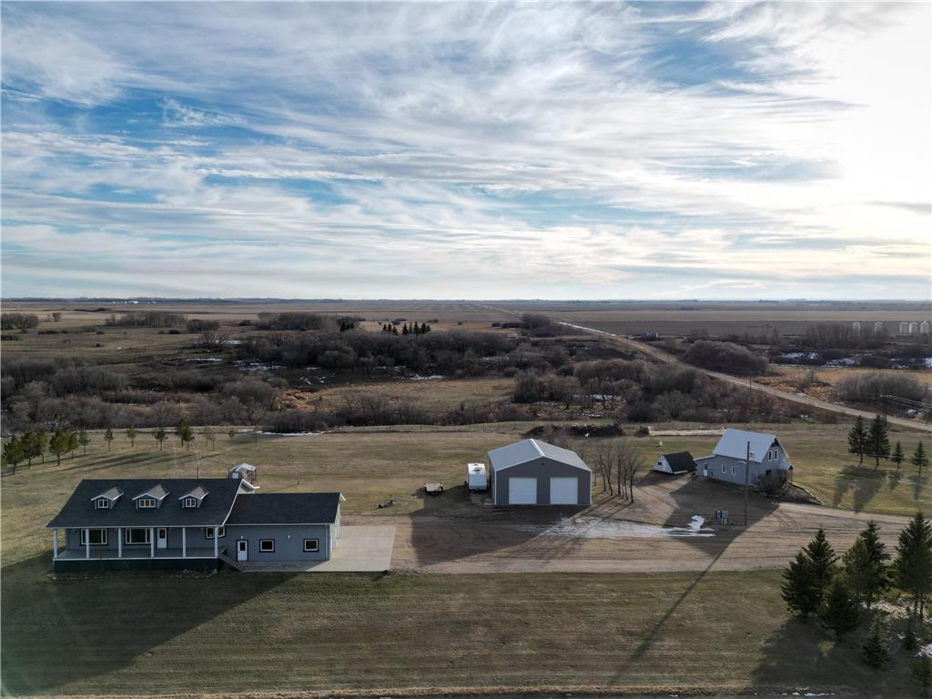 For sale: 11167 100 Road W, Killarney, Manitoba R0K1G0 - 202331862 ...