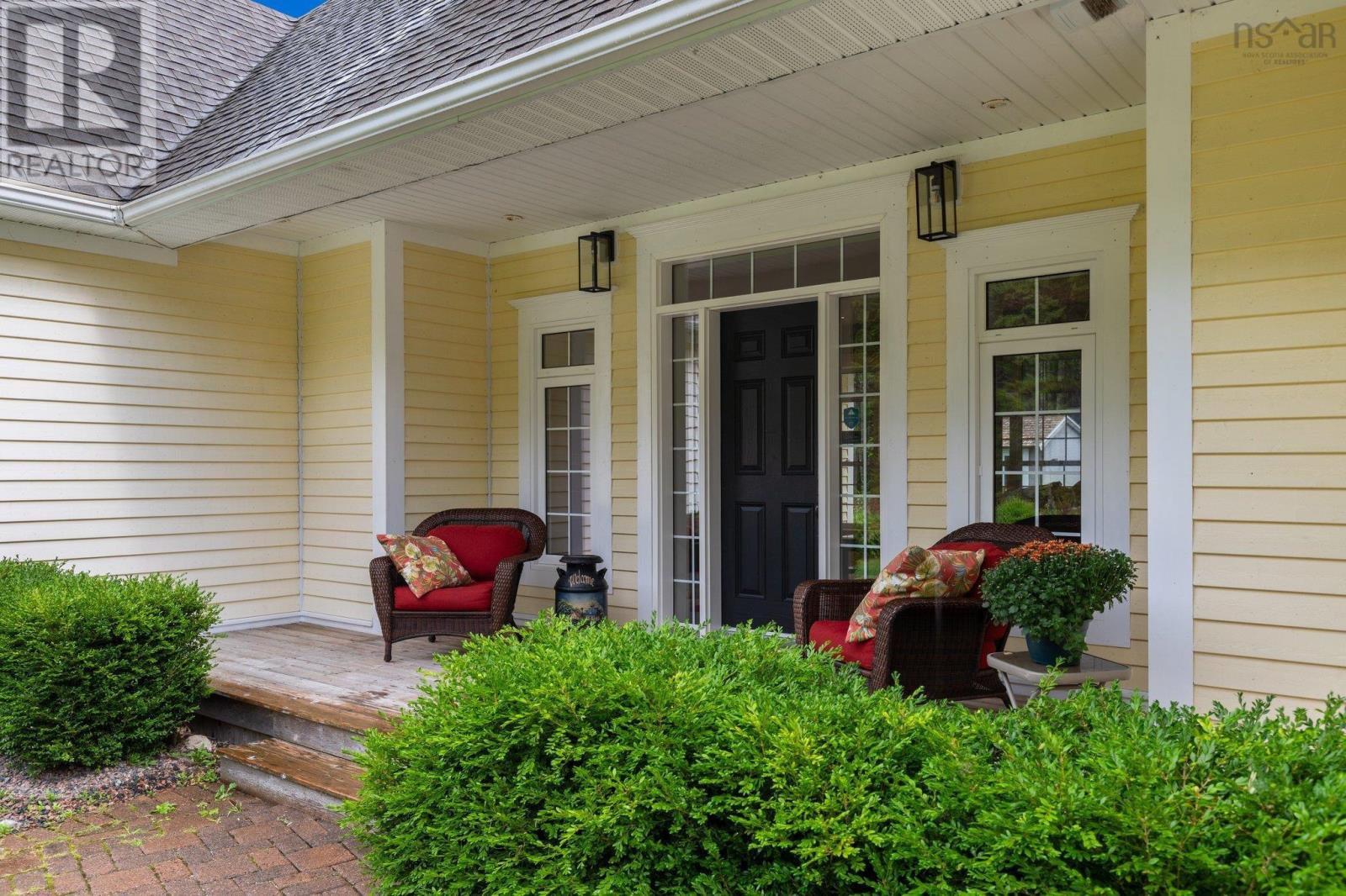 For sale 844 Highway 12, Chester Basin, Nova Scotia B0J1K0 202319402