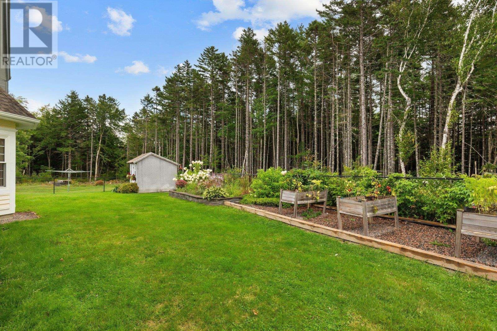 For sale 844 Highway 12, Chester Basin, Nova Scotia B0J1K0 202319402