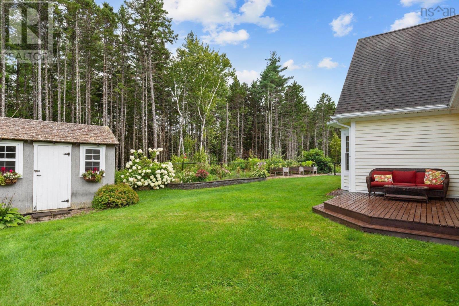 For sale 844 Highway 12, Chester Basin, Nova Scotia B0J1K0 202319402