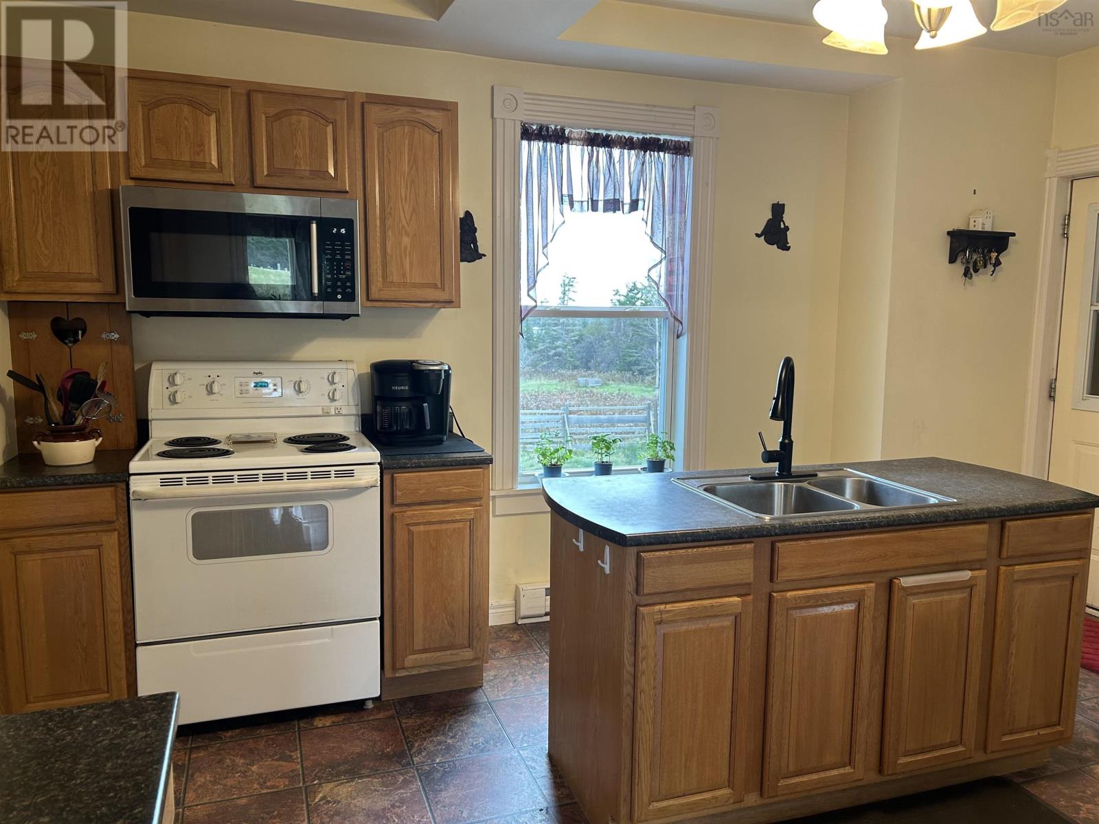 For sale 5006 Highway 7, Nova Scotia B0J2A0 202324057