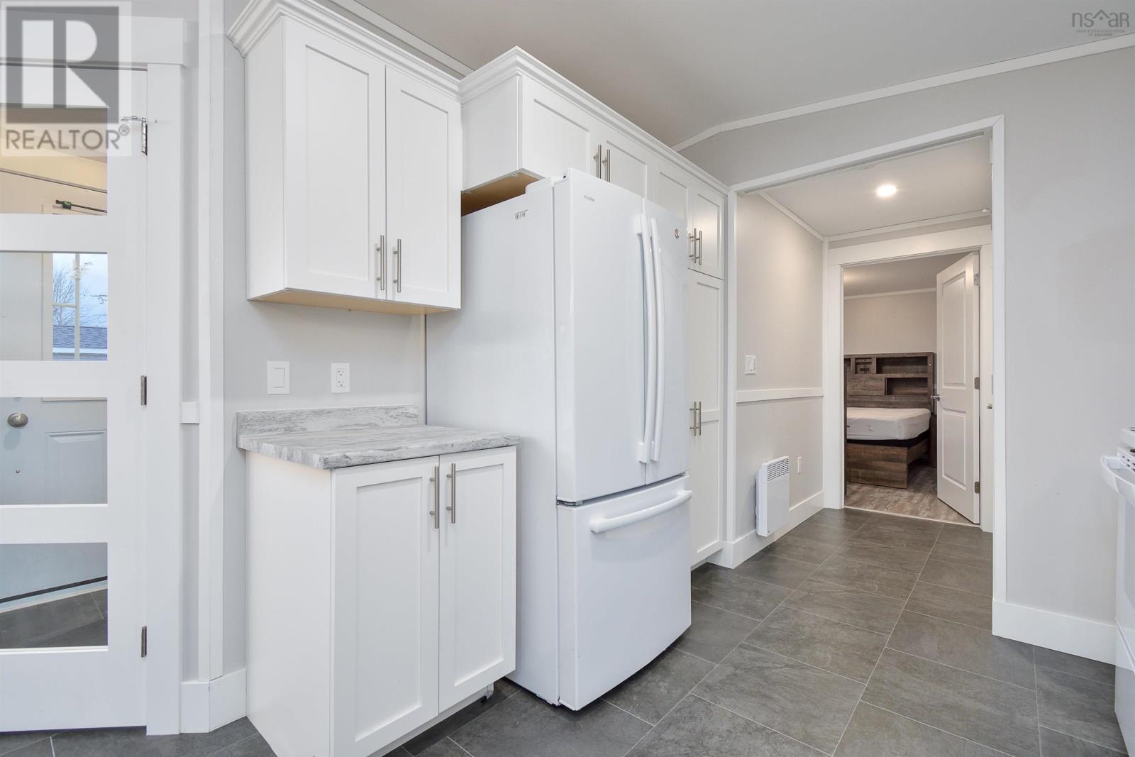 For sale 36 SECOND Street, Howie Centre, Nova Scotia B1L1C9