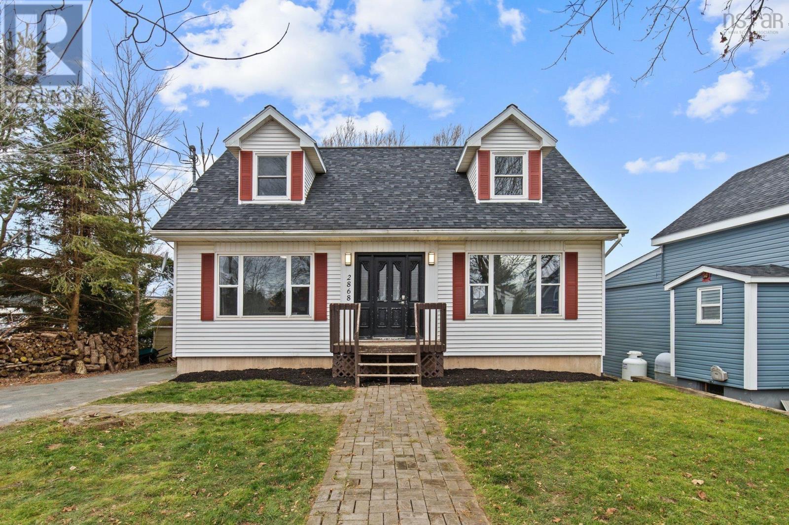 For sale 2868 Highway 2, Shubenacadie, Nova Scotia B0N2H0 202325582