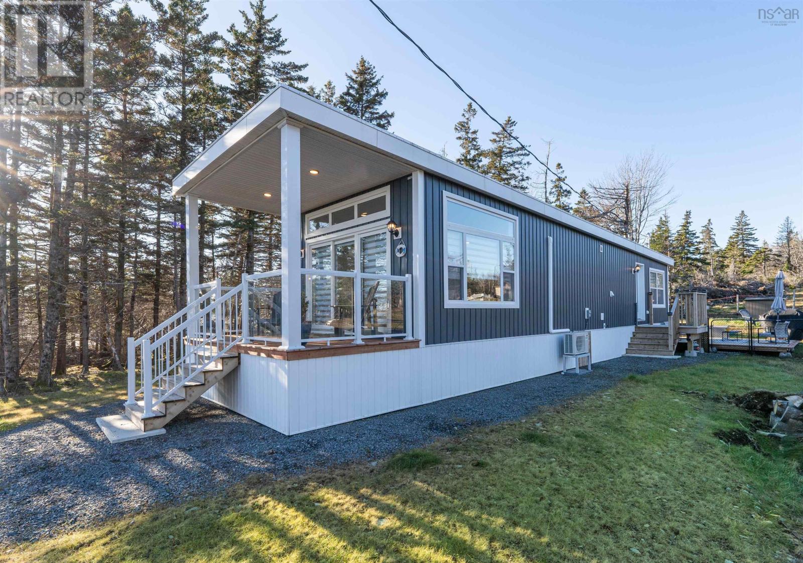 For sale 1183 Blue Rocks Road, Blue Rocks, Nova Scotia B0J2C0