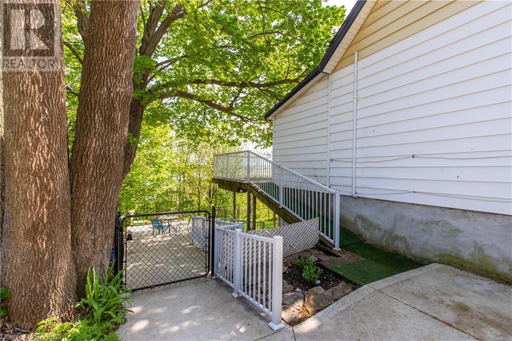 For sale 709 GOULD Street, Wiarton, Ontario N0H2T0 40522200 REALTOR.ca