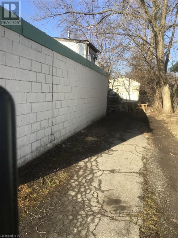 For sale 4541 CRYSLER Avenue, Niagara Falls, Ontario L2E3V5 40522656 REALTOR.ca